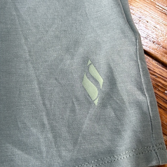 Skechers sage green tank style top. Size 3XL. - Picture 6 of 9